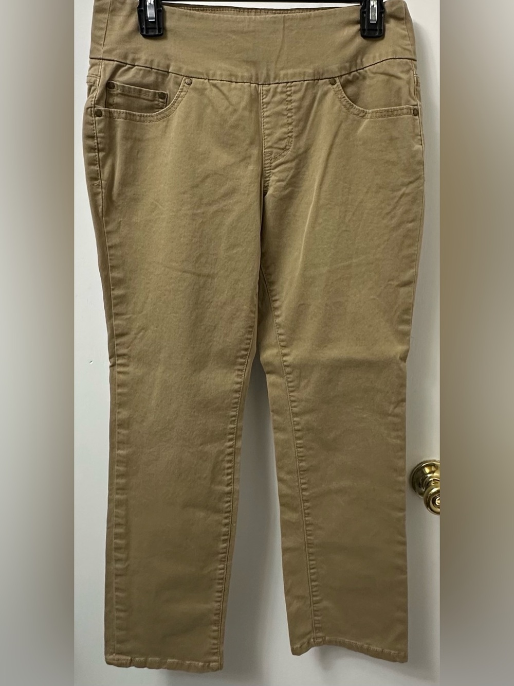Jag Jeans Cropped Slim Pull-On Pants in Khaki